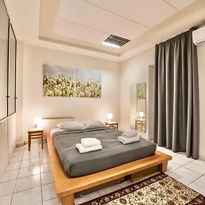icarus-penthouse-by-halu-apartments.hotelschalkidiki.net/