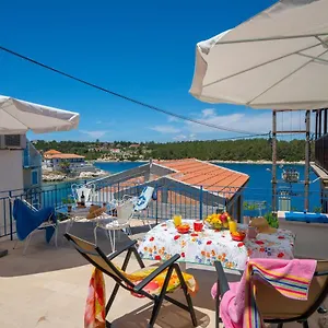  Holiday home Alex & Ada's Dream House In Fiscardo