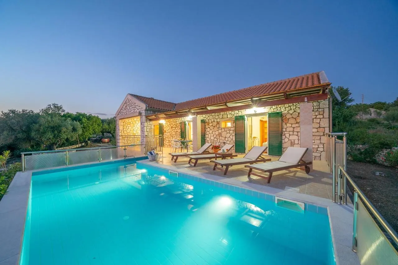 Stone Villa Eriphyle ,Private Witn Sunset View Fiskardo